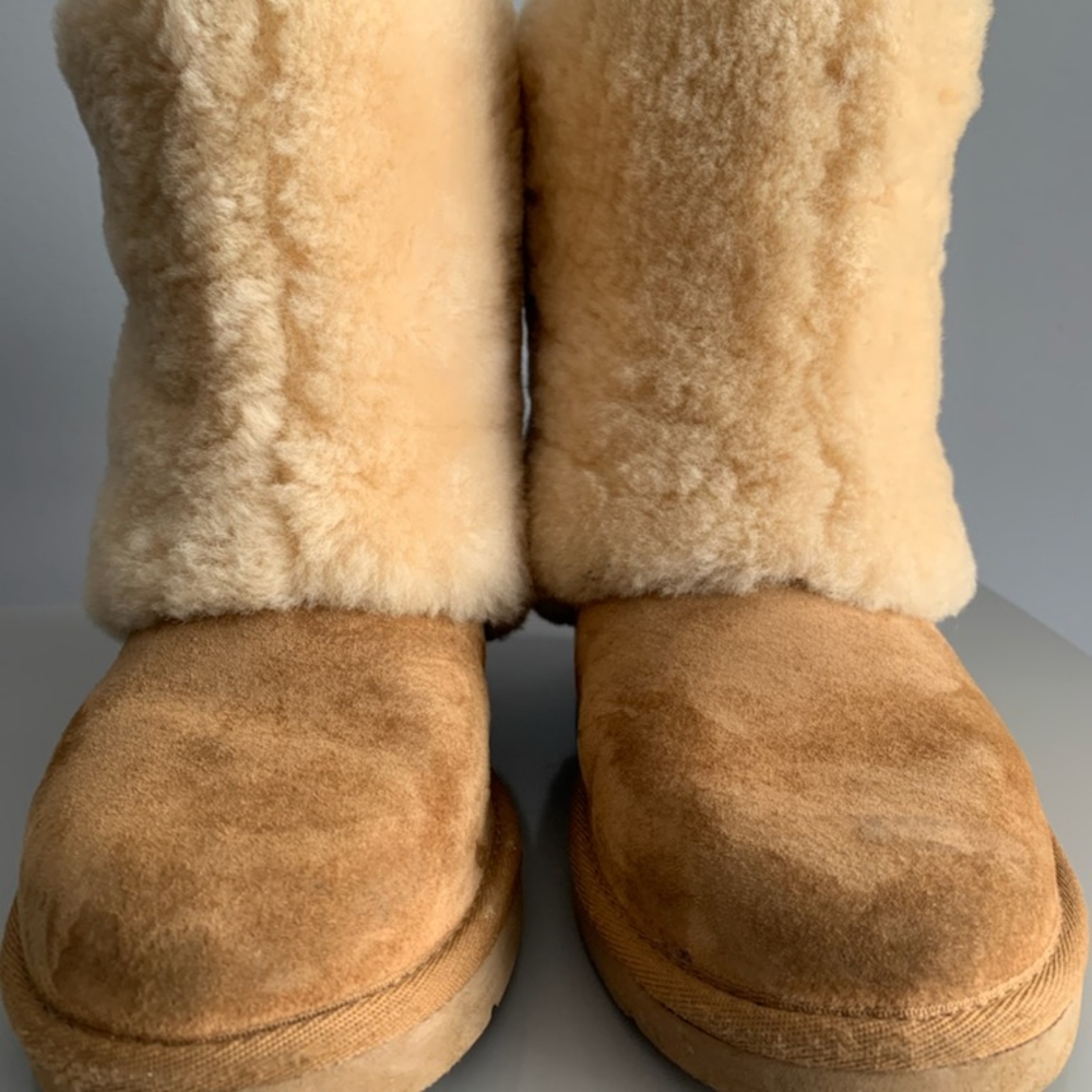 UGG Classic Short Sherpa Cuff Chestnut Boots